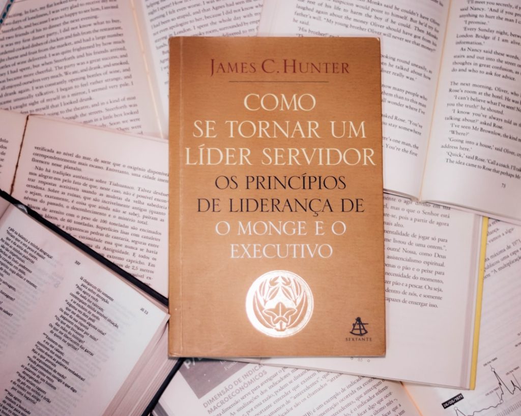 Gerador de Artigos IA vs Redator Freelancer em 2026: Quanto Custa e O Que Compensa Mais