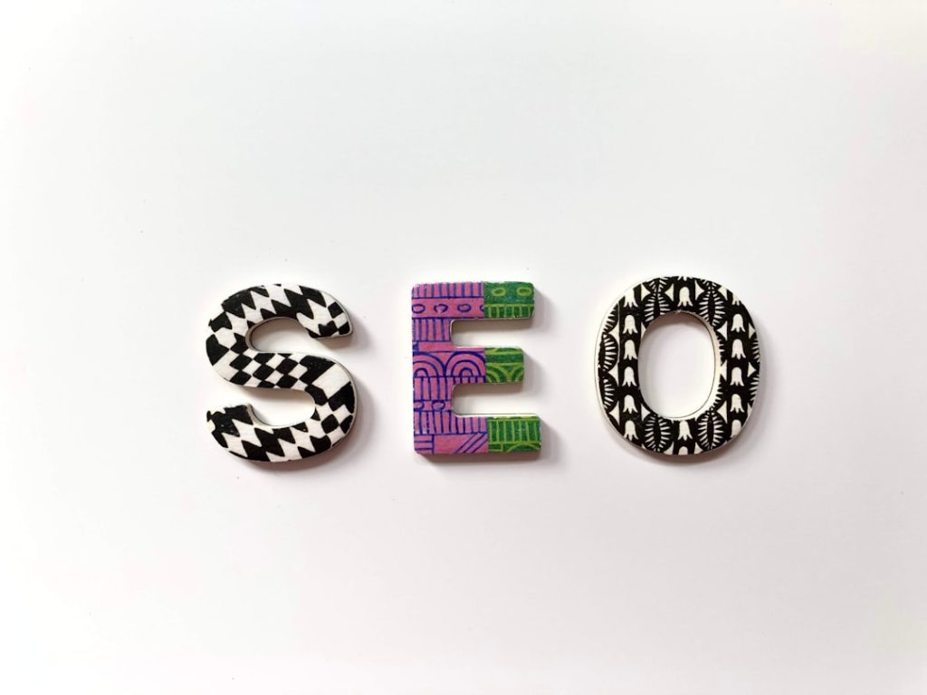 Como Gerar Artigos SEO que Atraem Afiliados e Parcerias sem Parecer Spam em 2026
