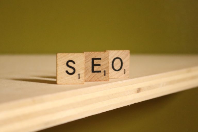 Como Escrever Artigos SEO que Vendem Afiliados sem Parecer Spam em 2026